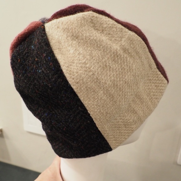 Handmade recycled wool sweater lined hat - Picture 5 of 11